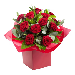 12-Red-Roses-in-a-Box